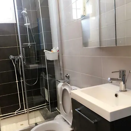West Paris Standard Flat With Private Garden *